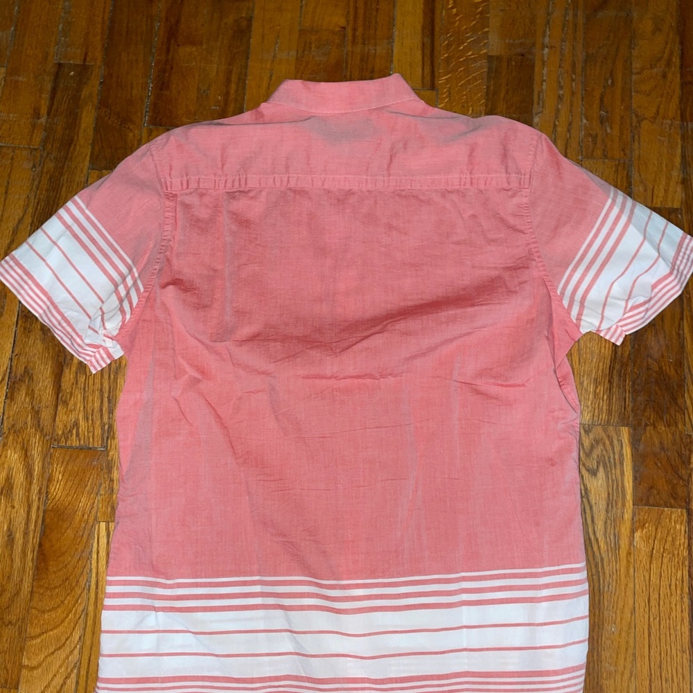 Short sleeve button down - Picture 2 of 3